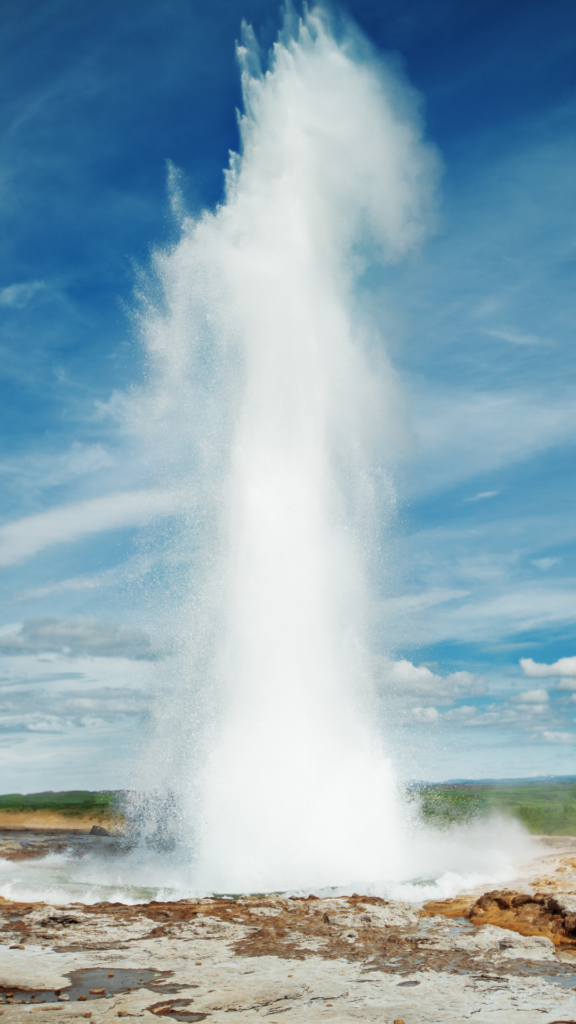 LE GEYSER DE LA LUNE BÉLIER EAU ET FEU