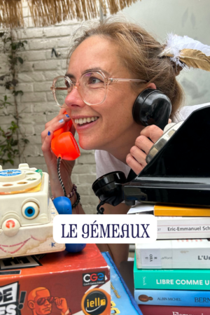 Domitille déguisée en cliché du Gémeaux